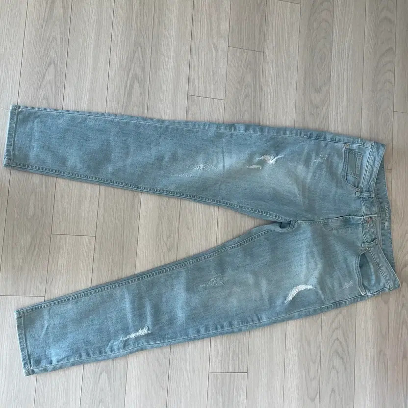 Lacoste Women's Blue Jeans, Size 27, Slight Wash thumbnail 2