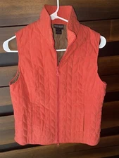 Nomadic Traders Quilted Vest Women’s Small Coral Color Full zip sleeveless