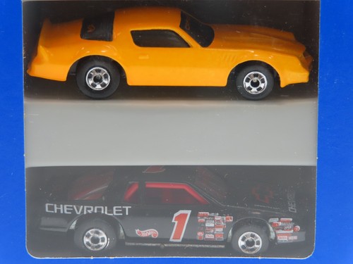 Mattel Hot Wheels Chevrolet Gift Pack Blue Car NIB 7612 - Picture 3 of 7