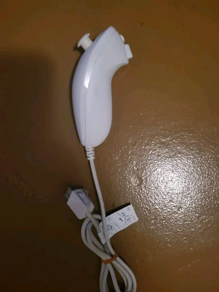 Nintendo Wii Nunchuck White Used - Image 3 of 4