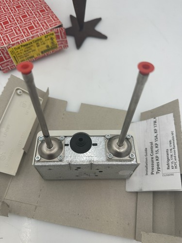 DANFOSS REFRIGERATION KP17W Pressure Switch SPDT+SPST(NO) 060-127666 NEW OEM - Picture 6 of 8