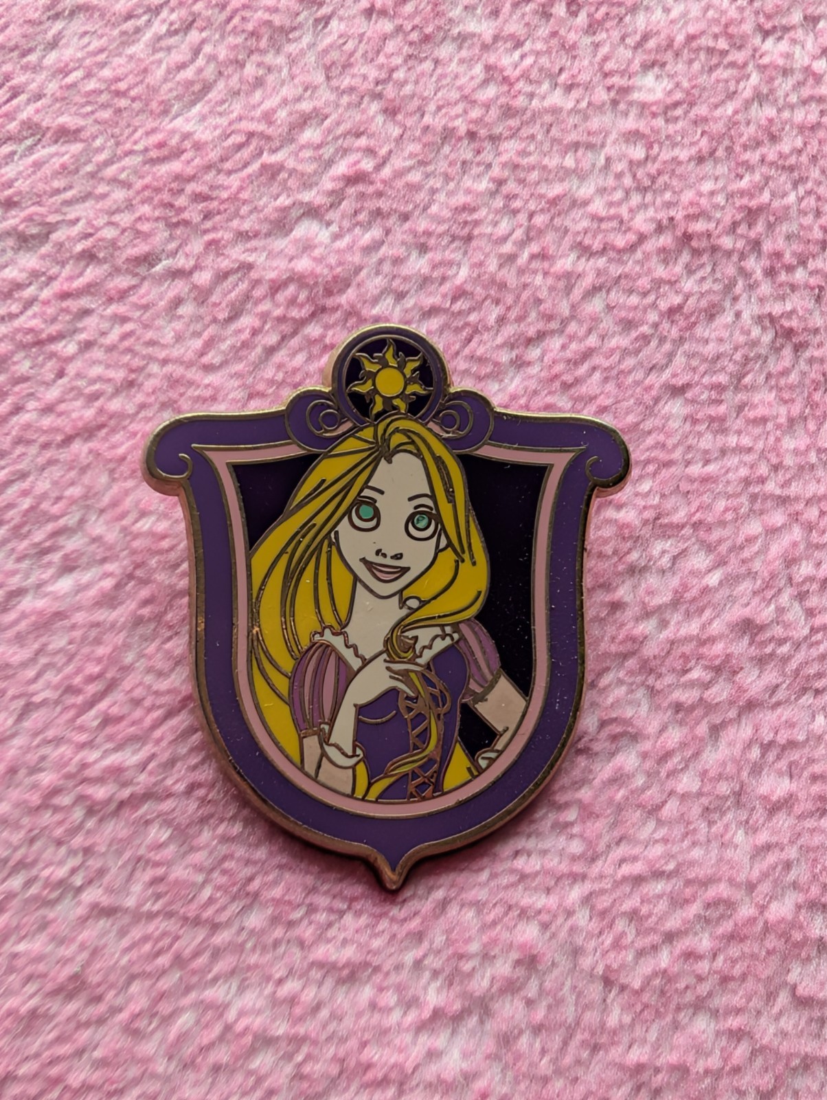 WDW DLR - Princess Crests Mystery - Rapunzel - Tangled - Disney Pin