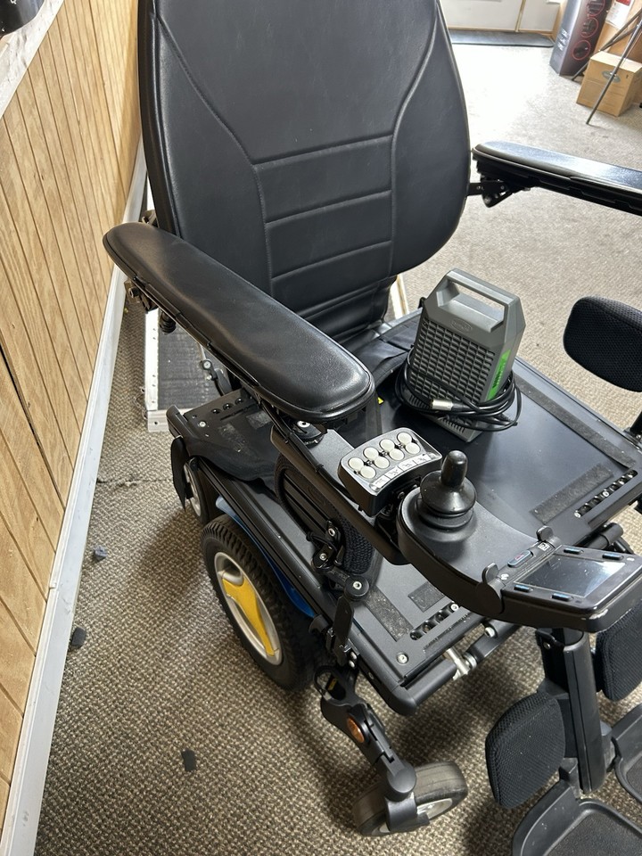 Permobil M300 24” x 22” Power Wheelchair. Power Tilt, Recline, Legs. | eBay