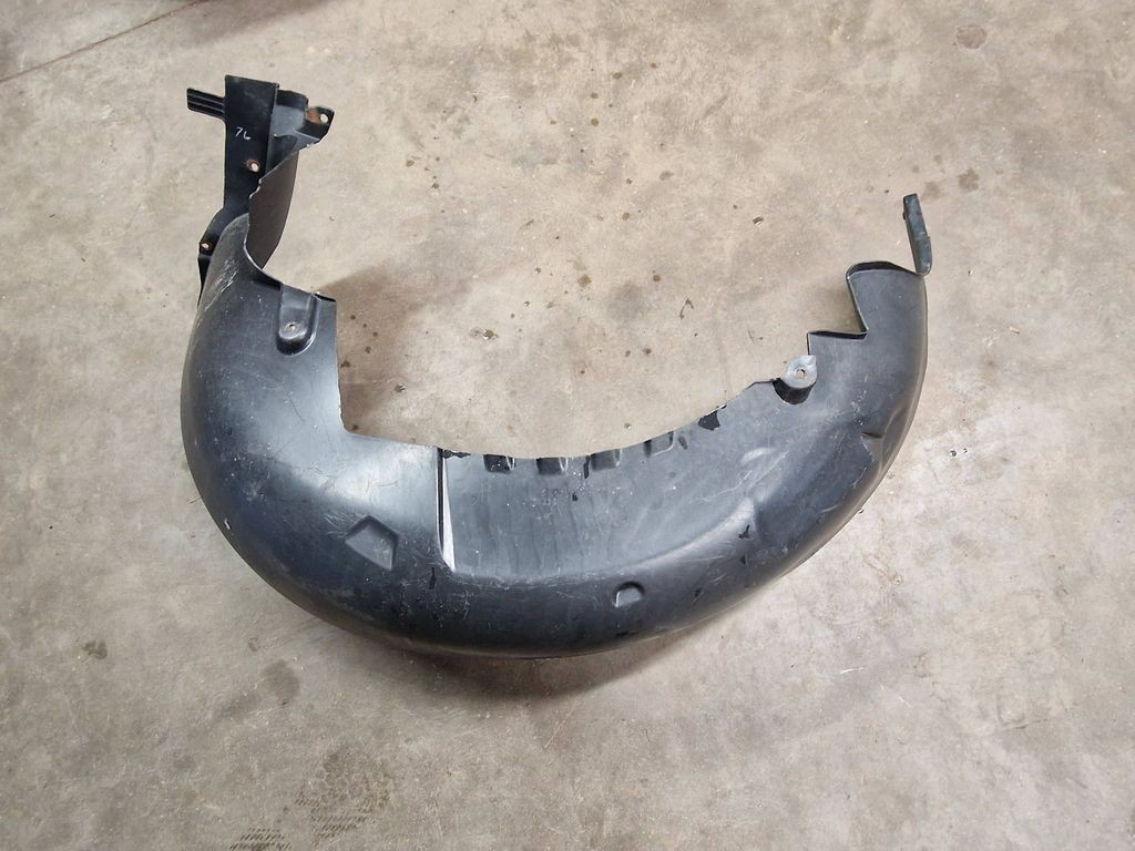 BMW X5 E53 2000 wheel arch shell wheel arch cover rear 8403059