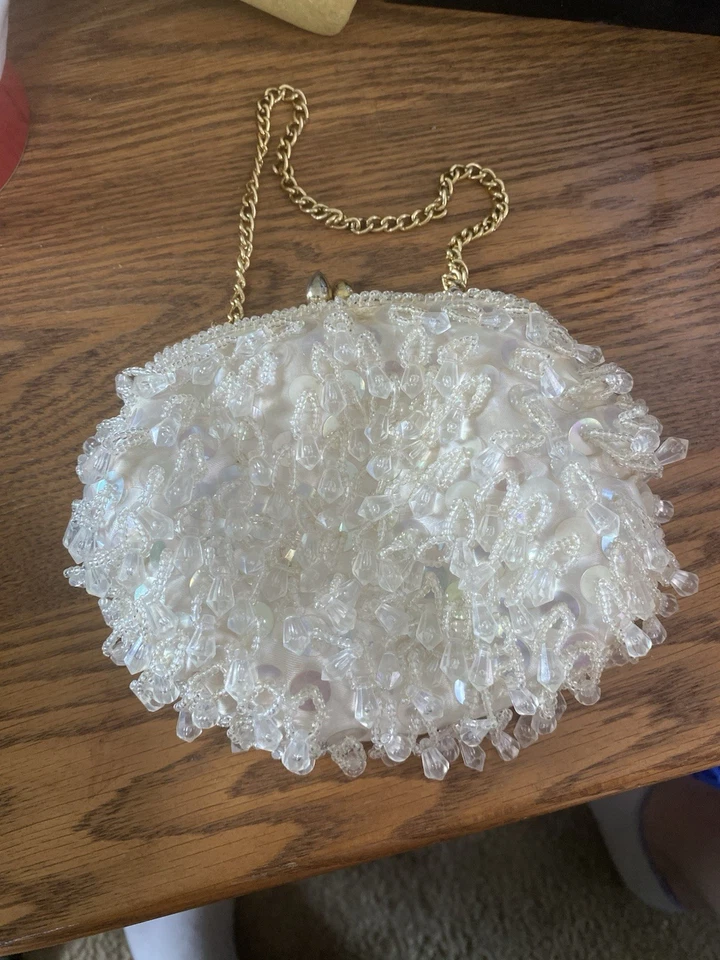 1950’s Hong Kong White Sequin, Glass & Plastic Tear Drop Beaded Evening Bag - Image 2 of 4