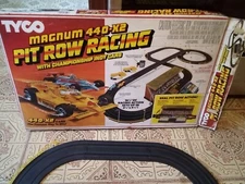 Vintage Tyco Magnum 440-X2 Pit Row Racing w/box 