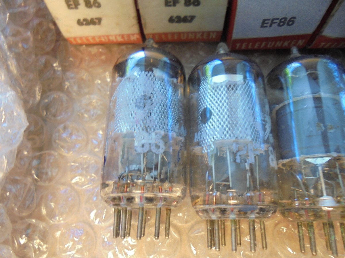 □USED22831□ TELEFUNKEN EF86 (6267)（ダイヤマーク付）2本