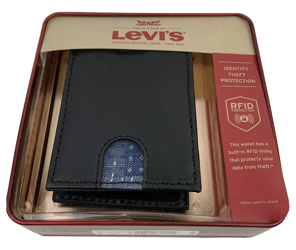 Buy Levi's Levis Men Black Textured Leather Card Holder at Redfynd