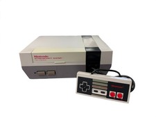 Nintendo NES Entertainment System Video Game Console With Controller