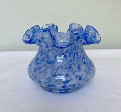 Vintage Fenton Vasa Murrhina Vase Blue Mist meliert Rüschenrand Kunstglas 4'' sehr guter Zustand