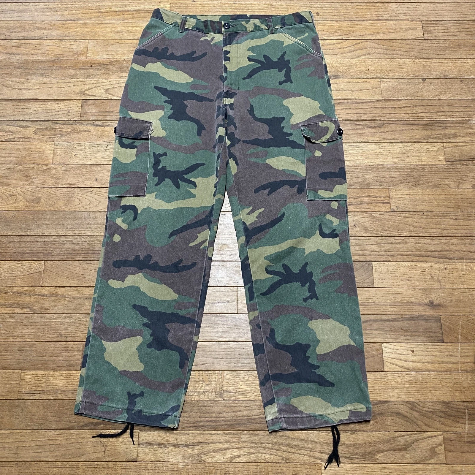 VTG Liberty Men's Green Camouflage Cargo Pants Size Large