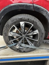 * 19" GENUINE MG HS ALLOY WHEEL RIM 7J ET38 11152810 black diamond cut with tyre