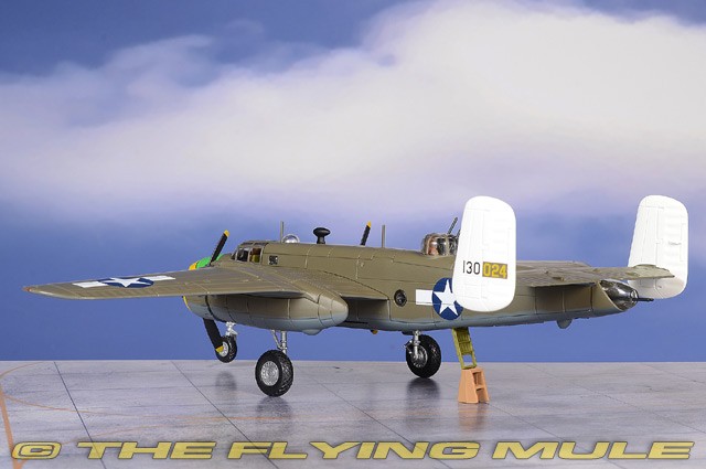 Corgi 1:72 B-25D Mitchell USAAF 345th BG, 498th BS Air Apaches Red