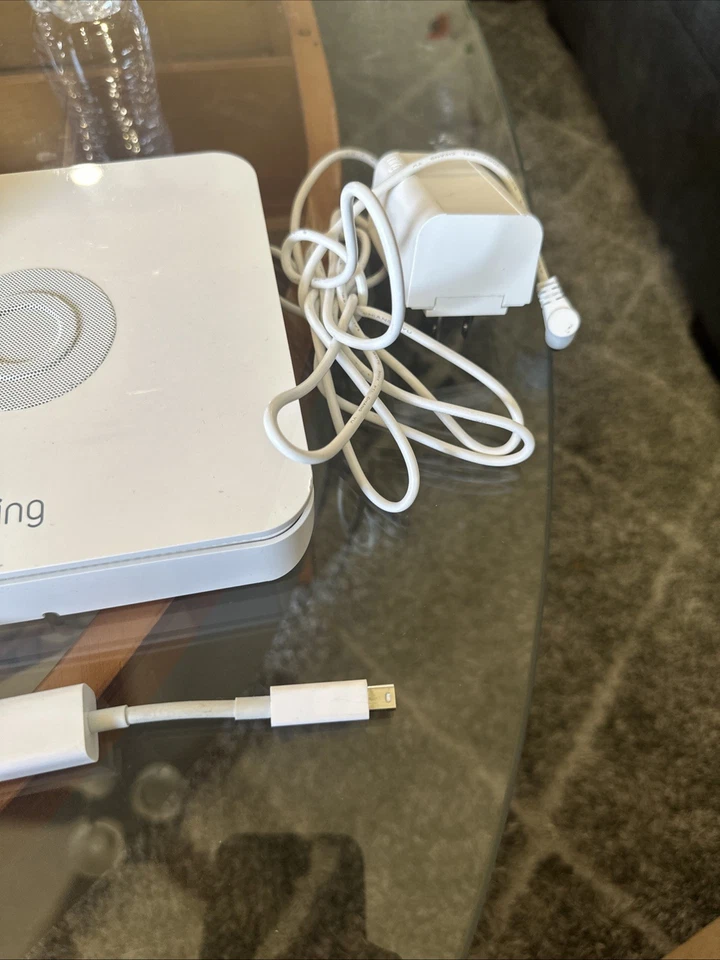 Ring Alarm Home Security Base Station US/motion Detector & Power Supply/pin Pad - Image 4 of 4