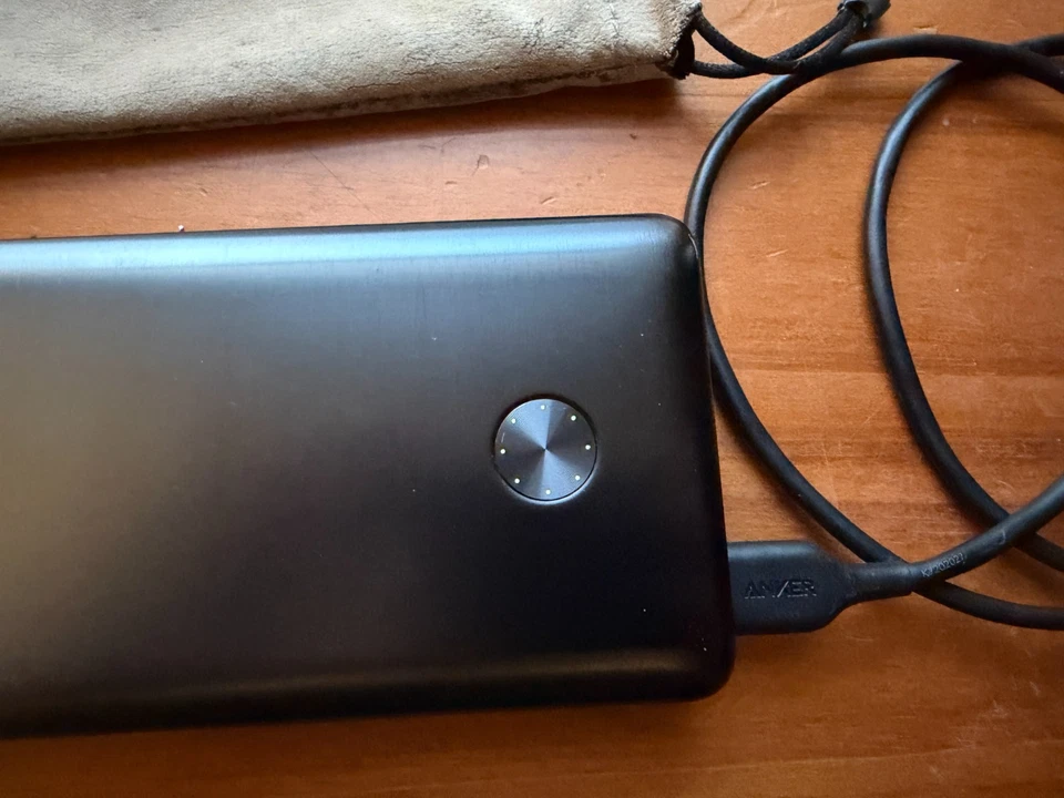 Cargador Portátil Anker 747 PowerCore III 26K 87W USB-C PD Banco de Alimentación A1291 Foto 2 de 4