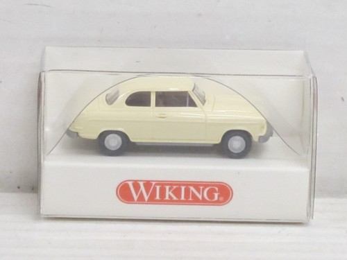 Borgward Isabella in elfenbein Box Wiking 823 02 13 1:87