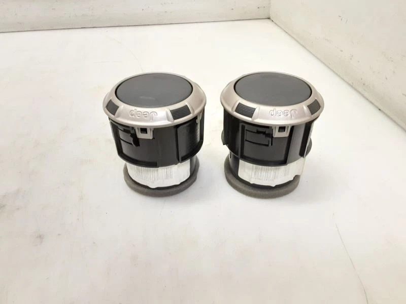 Jeep JK Wrangler OEM 75th Anniversary Dash Bronze Heater Vents 2016 2017 118999 - Image 2 of 4