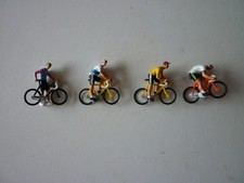 4 x cyclistes - marque  - PREISER  - HO - 1/87