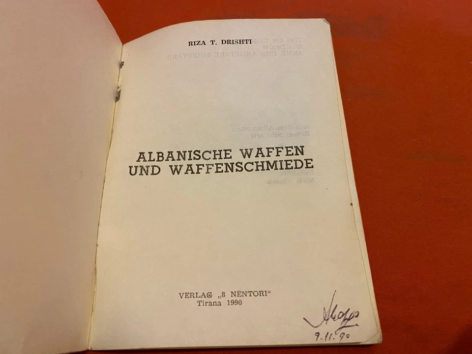 ALBANISCHE WAFFEN 1990 ENVER HOXHA VINTAGE ALBANIAN BOOK GERMAN - Image 2 of 4