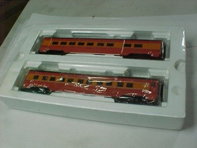 MTH Premier Southern Pacific Daylight  70' Coach/Dinner 2 Car Set
