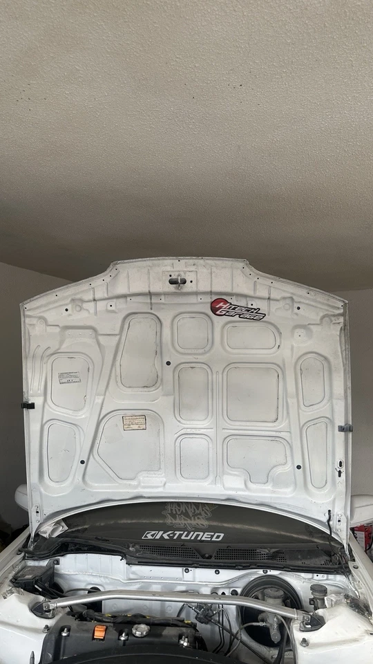 Оригинальный металлический капот JDM Integra DC2 тип R - Изображение 2 из 3