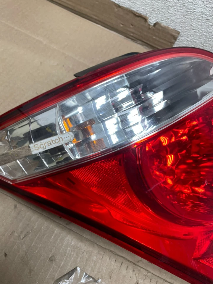 Luz trasera lateral izquierda Scion XA 2006 conductor izquierdo fabricante de equipos originales u2901 DG Foto 4 de 4