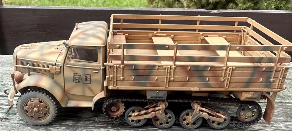 Ultimate Soldier 99347 SdKfz. 4 Halftrack WWII German Light Truck 1:32 - Image 2 of 4