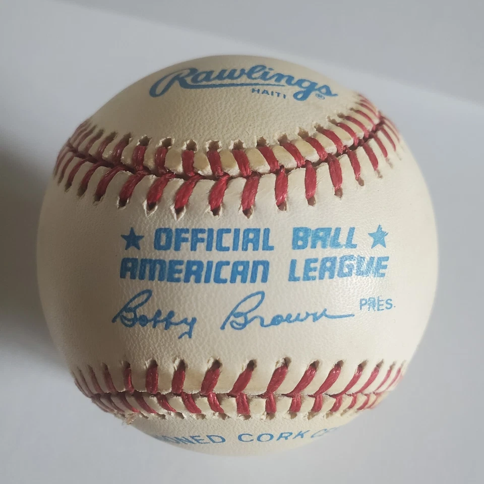 Bola de beisebol autografada por Tom Gordon A.L. Bobby Brown Pres. - Imagem 2 de 3