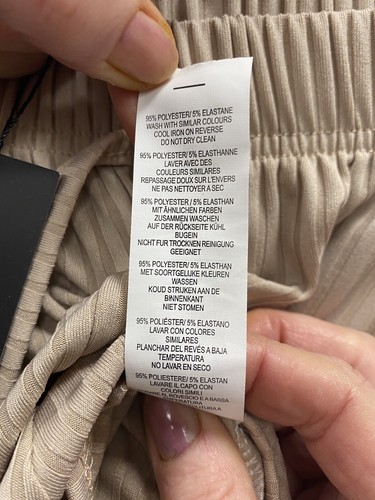 I Saw It First Beige Short Size 8 - Picture 4 of 4