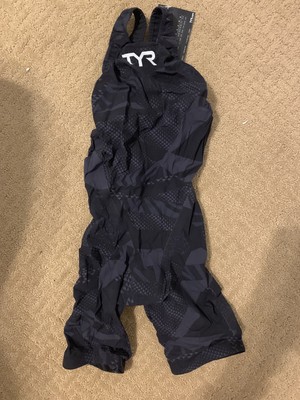 tyr avictor closed back