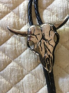 South Fork Dallas Bolo silver tone steer head & black woven & silver tips in box