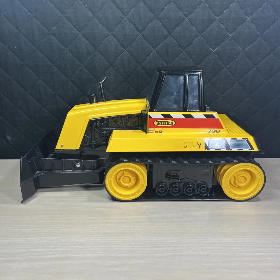 Vintage Large Black And Yellow Tonka 738 Bulldozer EXCELLENT!!    1990 - Image 4 of 4