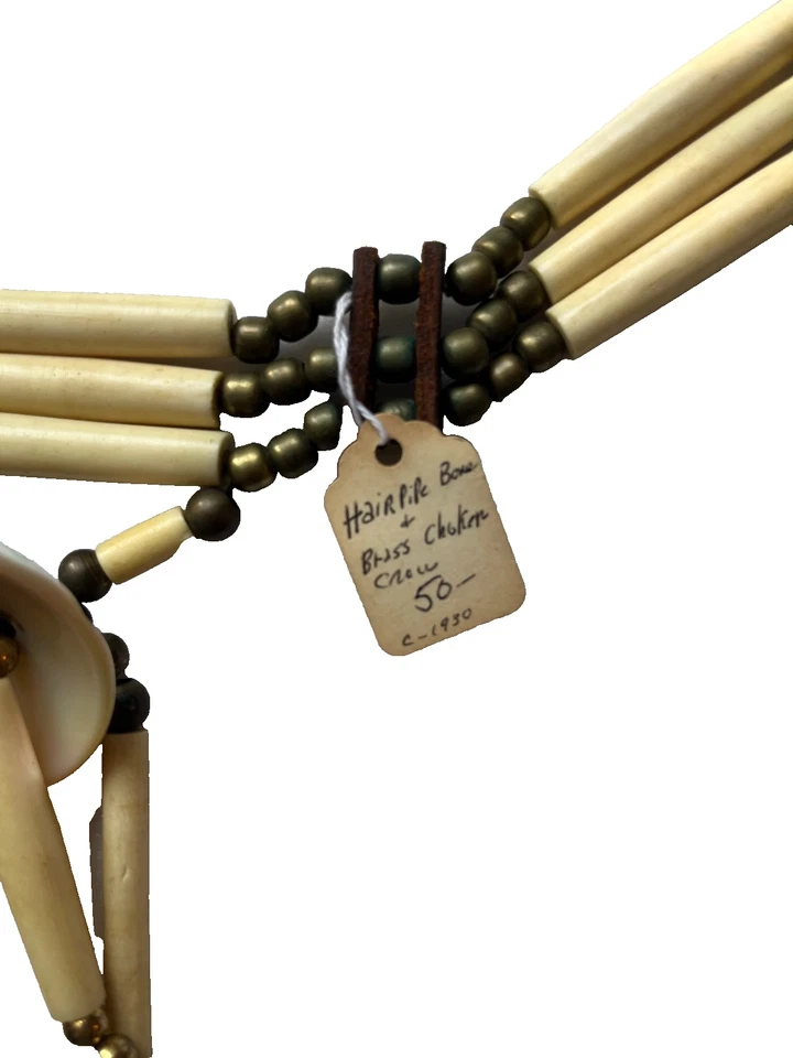 Gargantilla de hueso y latón para pila india Crow, años 30, usada Foto 2 de 4