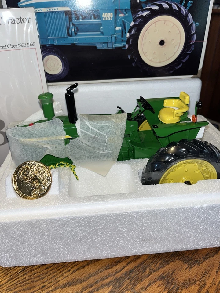 1/16 Scale Ertl Precision Series John Deere Model 4020 Diesel Tractor - NIB - Image 2 of 4
