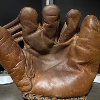 Vintage Joe DiMaggio Baseball Glove Leather Patent 2417992 Classic Collectible