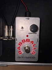 électro-harmonix BASSBALLS bass effector