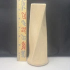 McCoy Pottery Twisted Vase Beige Mottled  Colored 1940s Vintage Number 542 Read