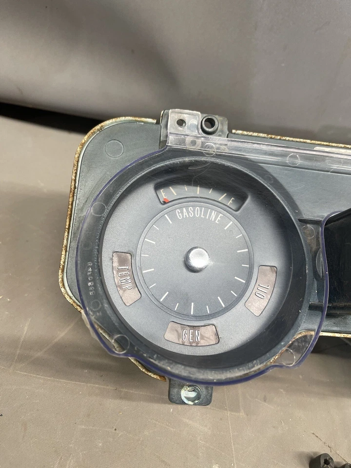 Pontiac GTO 1968-1972 LeMans Tempest Grand Prix calibre racimo velocímetro gas original Foto 2 de 4