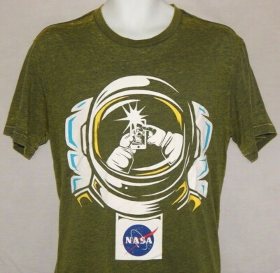 NASA Astronaut Selfie T-shirt Men's Size Medium Large XL Green Space Cell Phone