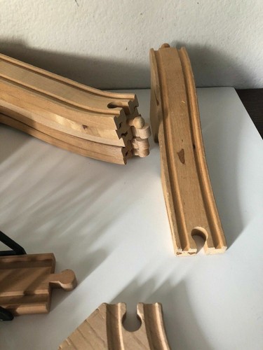 Wood Toy Train Track 48 Pieces Interlocking - Picture 5 of 8