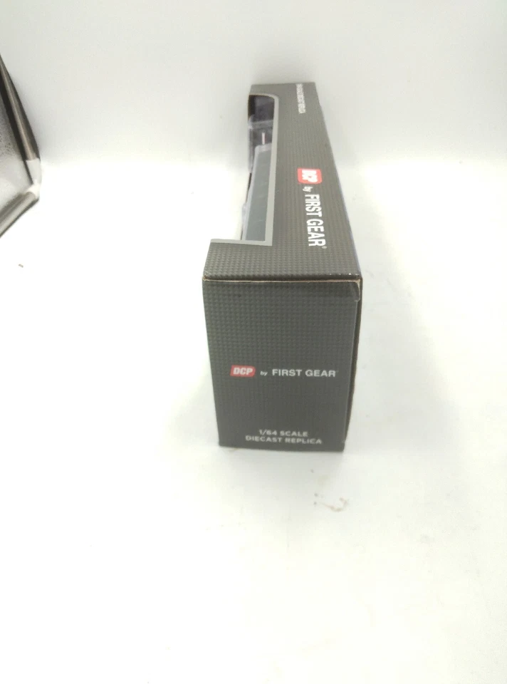 Peterbilt 359 w Mid-Roof Sleeper & Lode King Distinction Tri-Axle Hopper NIB - Image 2 of 4