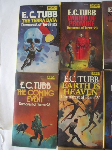 Dumarest of Terra lot of 24 vintage sf books E C Tubb Daw 1-4 8 11-15 17-31 - Picture 8 of 12