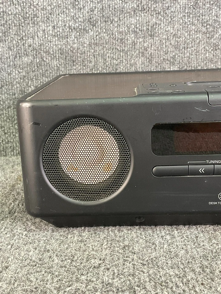 Yamaha TSX-120 🎶 iPod/iPhone Dock Alarm Clock – FM Radio – Black – Desktop Audi - Image 4 of 4