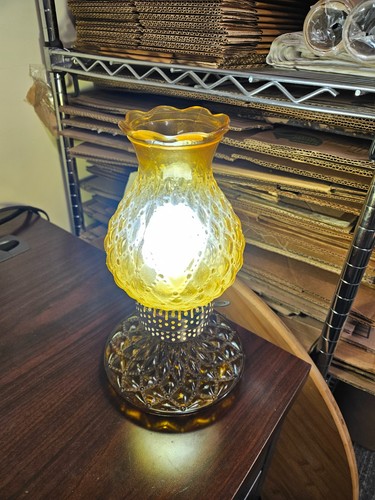 Vintage Amber Glass Electric Diamond Quilt Pattern Hurricane Lamp - Picture 15 of 15