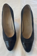 VTG CHANEL Classic Suede/Patent Two Tone Cap Toe Pumps Size 6 Made in Italy