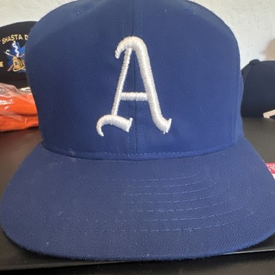 VINTAGE RARE, Philadelphia A s Roman Pro MLB Fitted Baseball Cap Hat, size 7 1/4