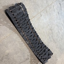 SKIDOO POLARIS CAT YAMAHA TRACK rotax 670 Good CAMOPLAST 136 X 2 X 1.5 570-2077