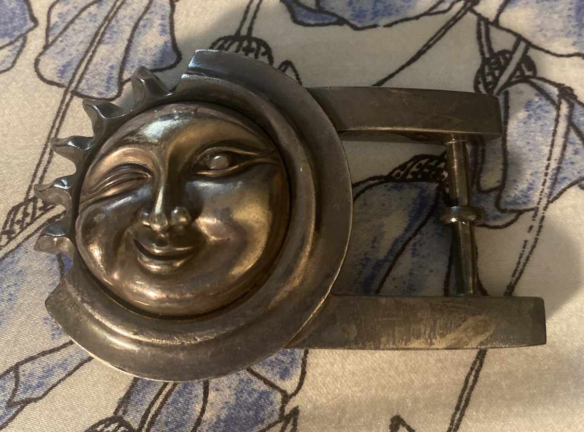 BARRY KIESELSTEIN CORD CELESTIAL WINKING SUN BUCKLE ART  display picture 1