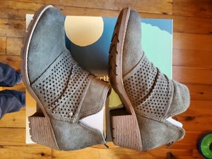 earth amanda booties