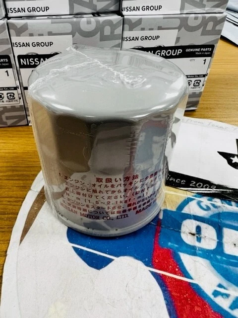 SET 3 Genuine Nissan Infiniti Engine-Oil Filter 15208-65F0A with gaskets - Image 4 of 4